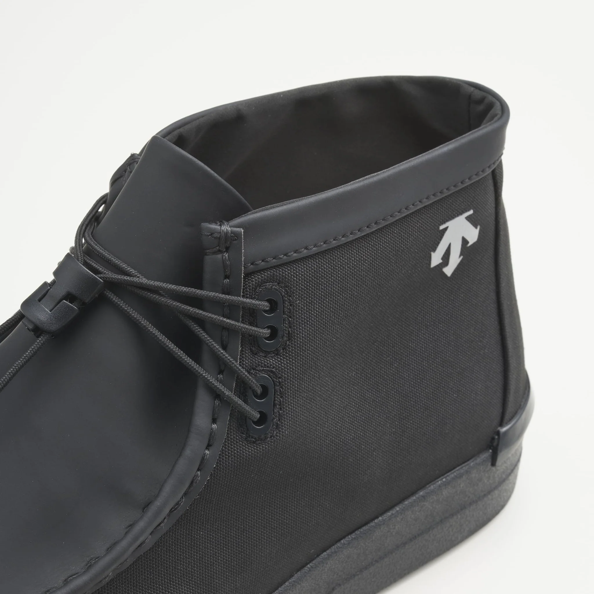Descente Waterproof Sneakers Wayser B MID 24.1 - Image 5