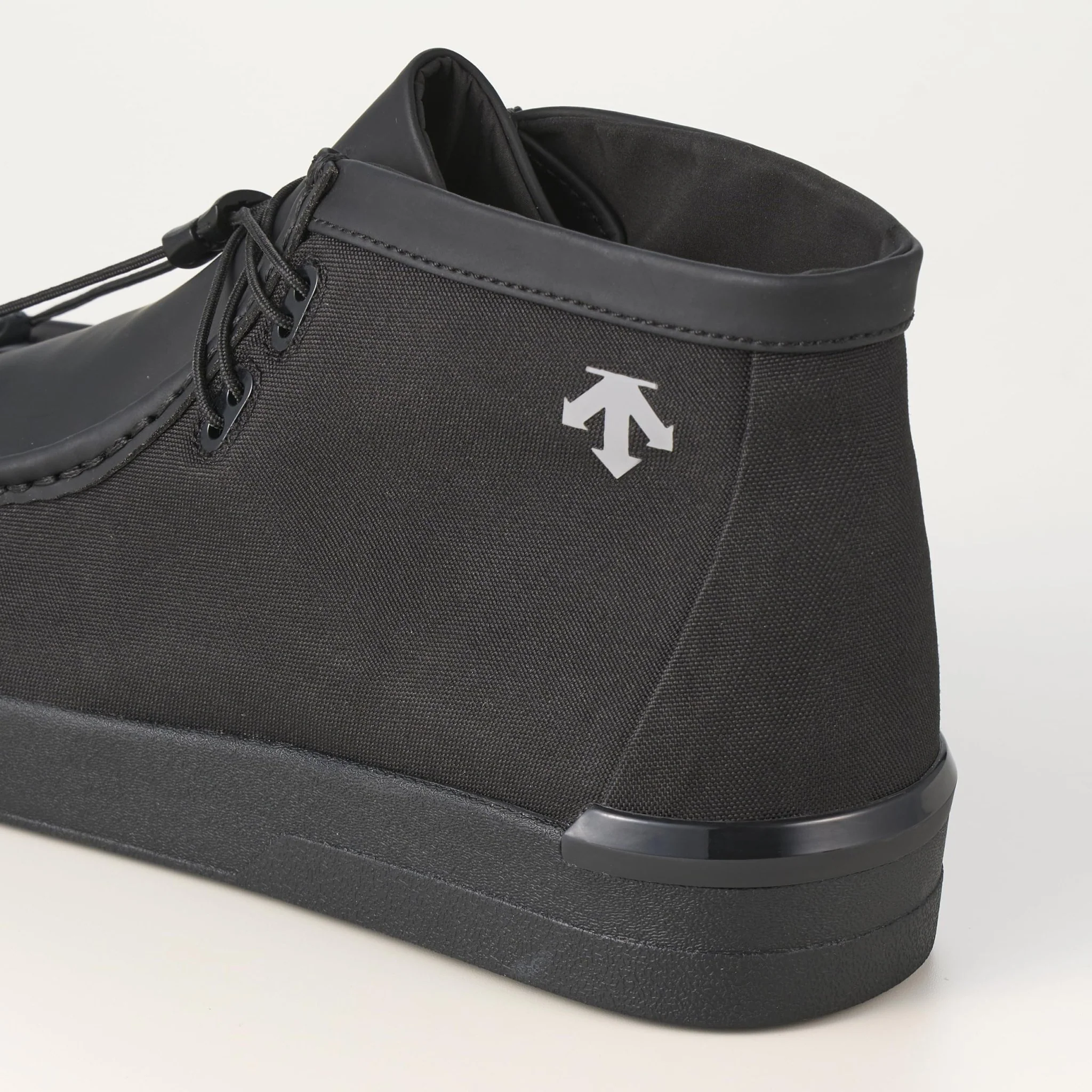 Descente Waterproof Sneakers Wayser B MID 24.1 - Image 9