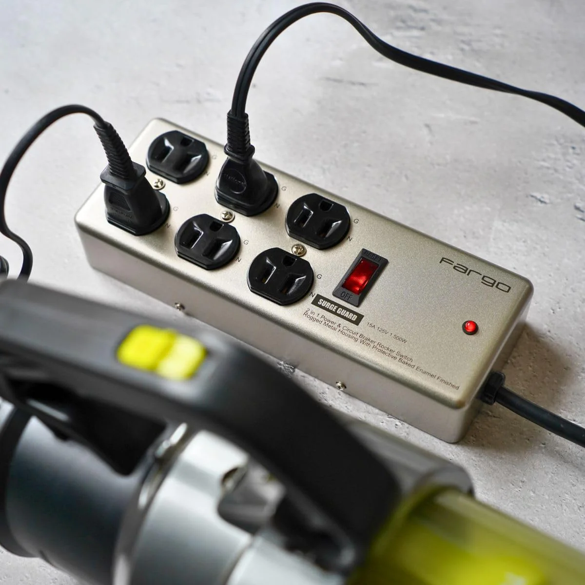 Fargo Steel Power Strip with Earth Wire Wall Mount 3-Pin Silver 6 Outlets 1 8m AC100〜125V - Image 7
