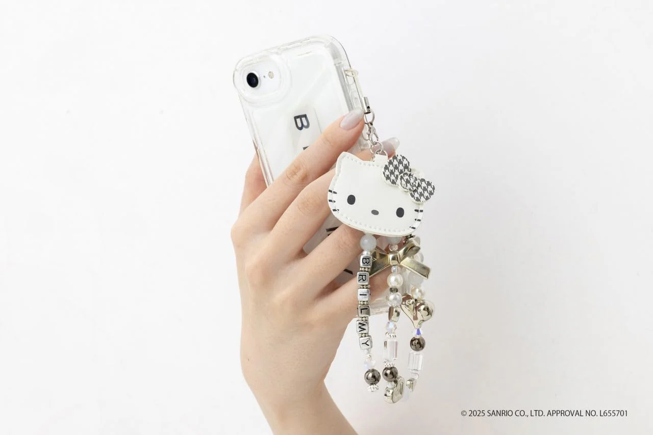 Hello Kitty × BRILMY Mirror Bead Strap Book - Image 7
