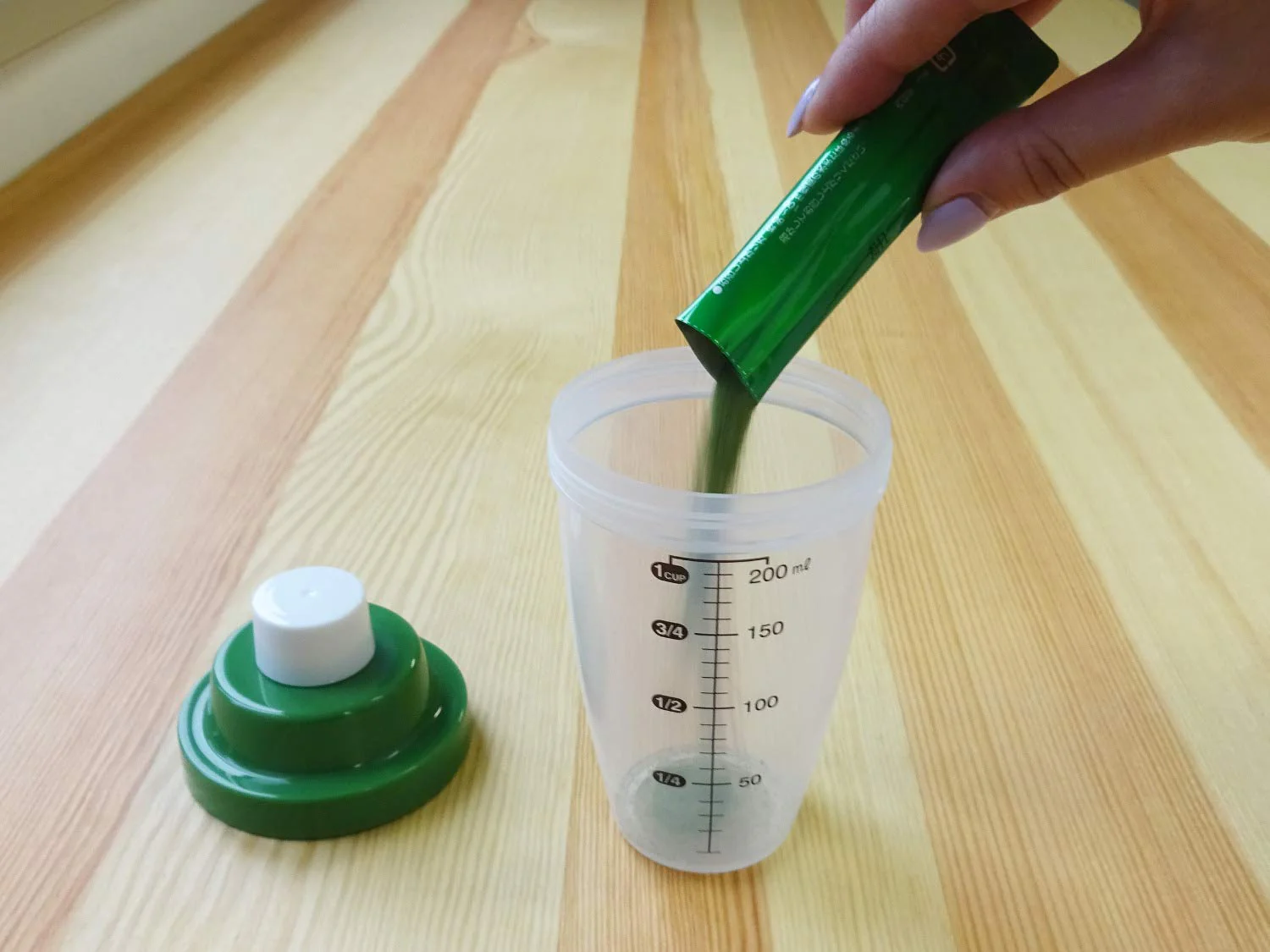 Kokubo Furifuri Aojiru Shaker 200ml KK-360 Green - Image 3