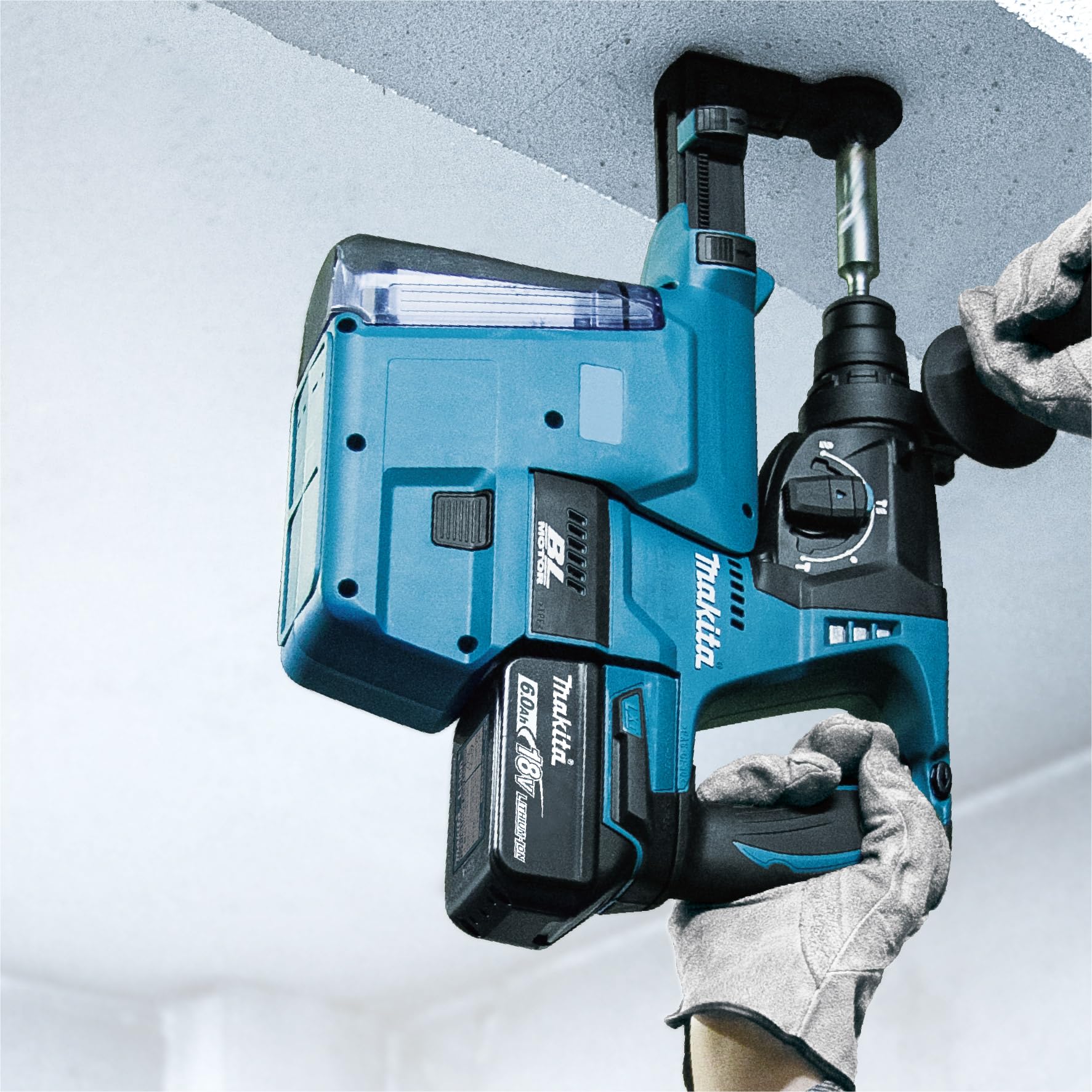 Makita 18V Cordless SDS+ Rotary Hammer Drill 24mm w/Dust  Batt&Chgr (Black) - Image 2