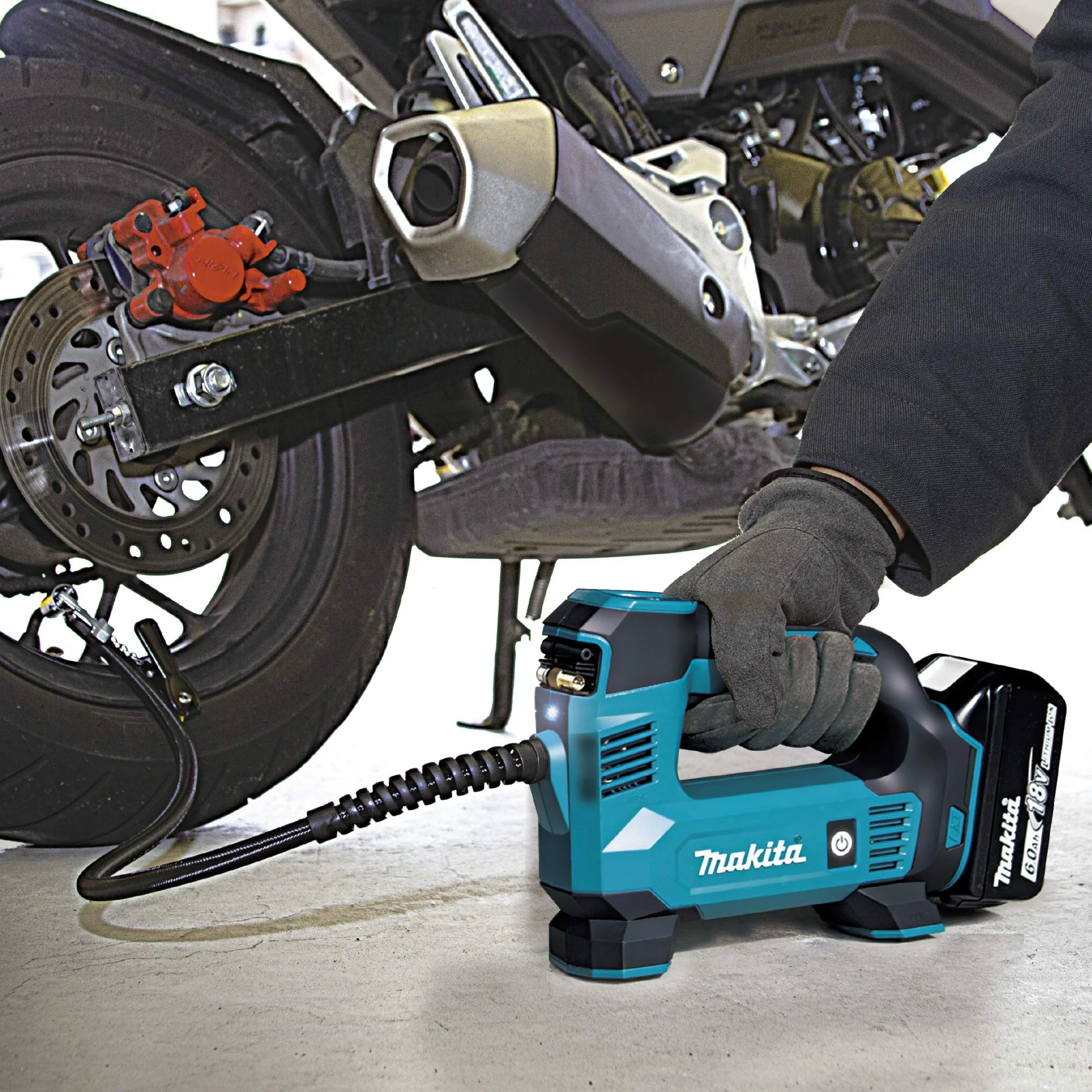 Makita MP180DZ 18V Cordless Air Inflator Portable Tire Pump with Multi Valve Adapters Blue Tool Only - Image 4