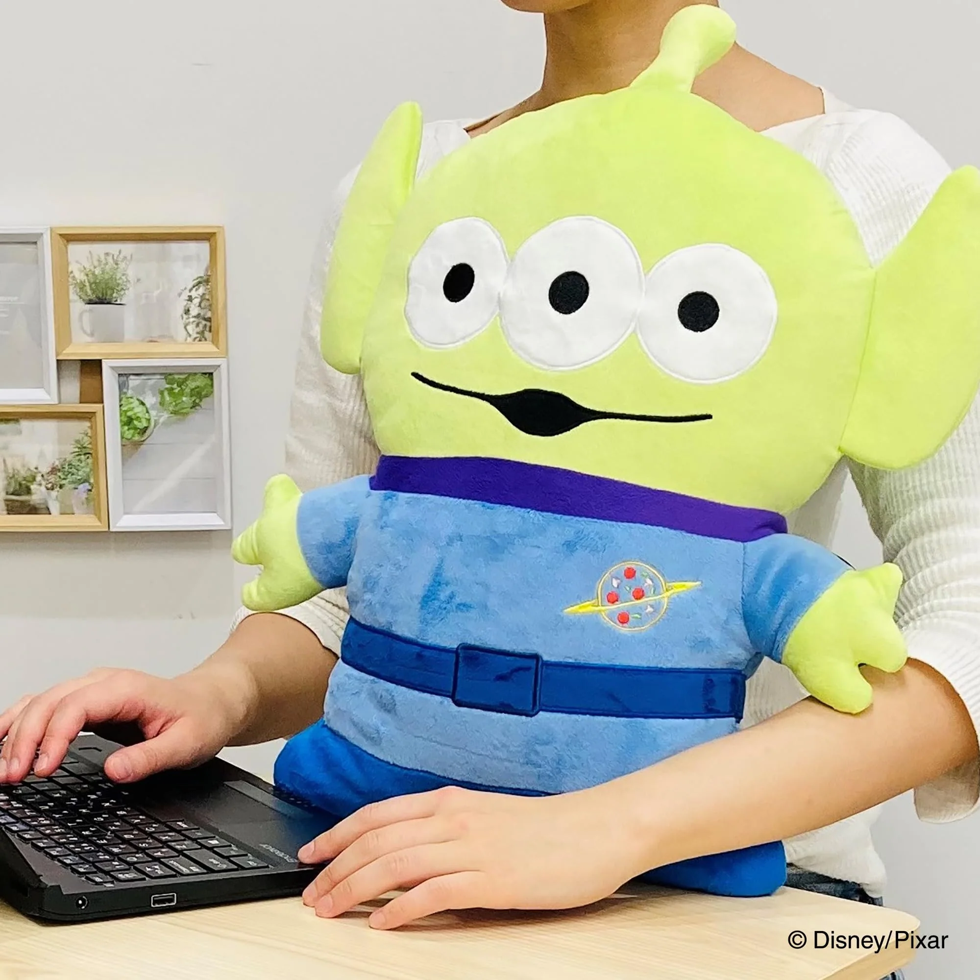 MORIPiLO Body pillow Little Green Man 45cm Disney 4621272 - Image 3