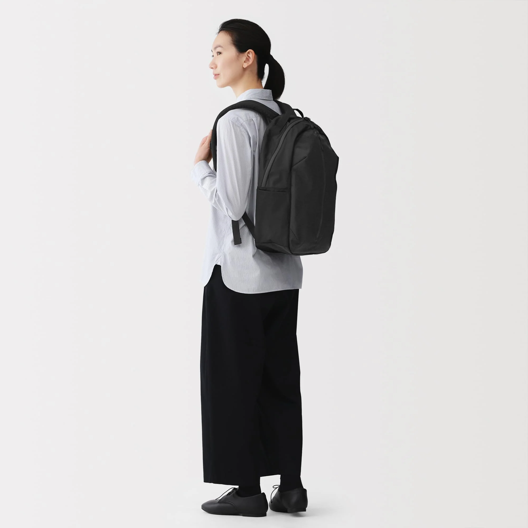 MUJI Water-Repellent Business Backpack Round Unisex Adult Black - Image 2