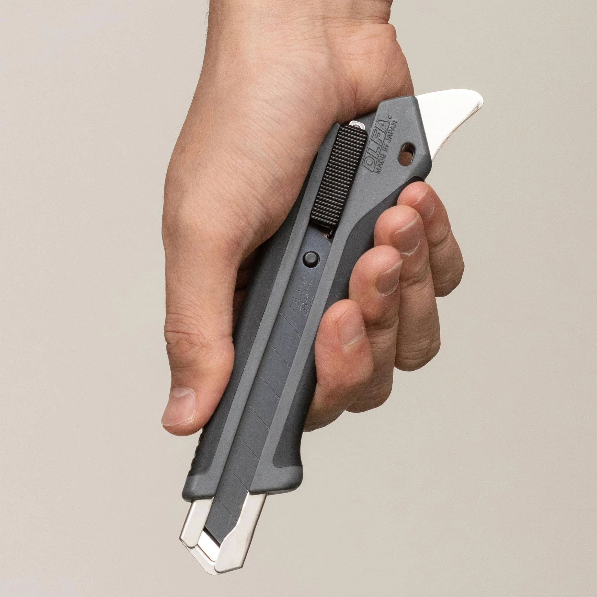 OLFA Hyper AL Gray Auto-Lock Utility Knife with Special Black Blade (193B-GRY) - Image 9