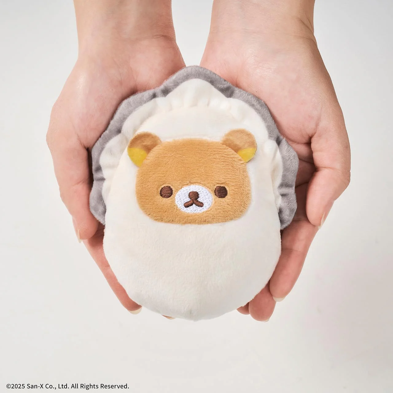 Rilakkuma Oyster Plush Pouch Book (Takarajimasha Mook) - Image 4