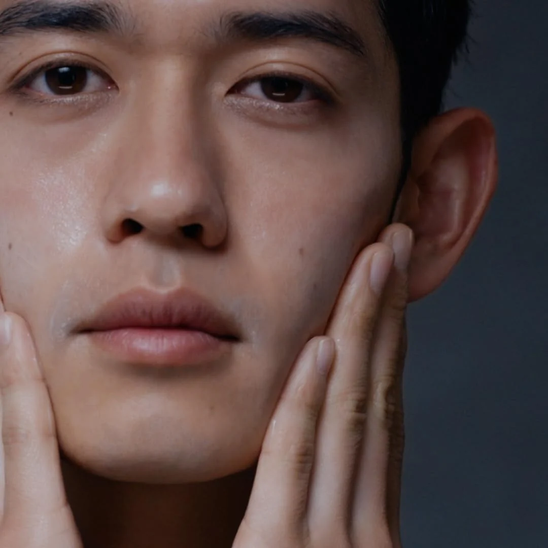 Shiseido Men Total R Light Fluid N Moisturizer 70mL  Citrus & Bamboo Green Scent - Image 4