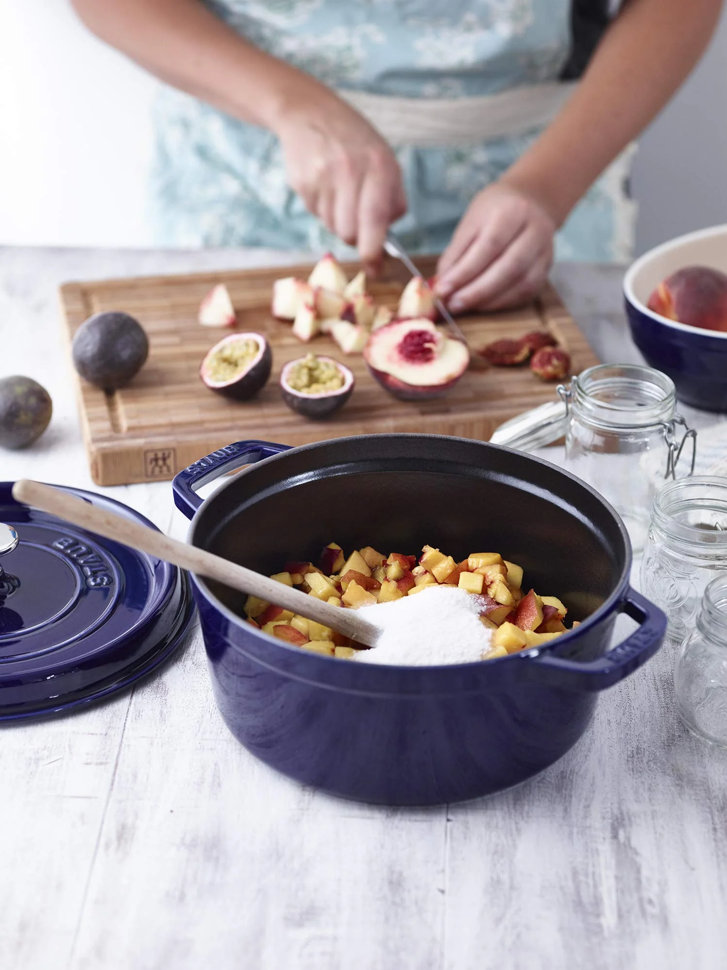 Staub Cocotte Round Blue Model 1102491 4 Quart Capacity - Image 8